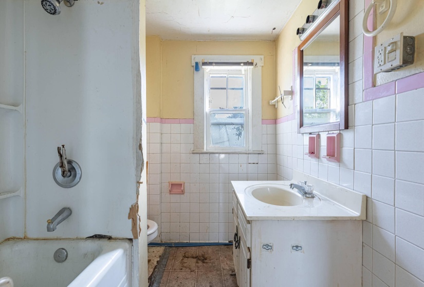 1573 Warder-13