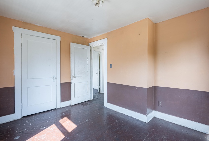 1573 Warder-15