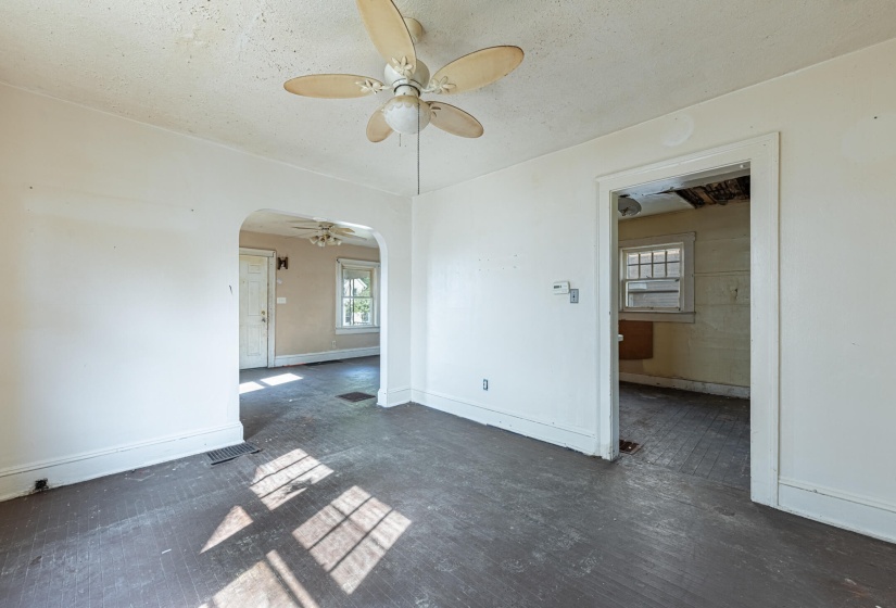 1573 Warder-5