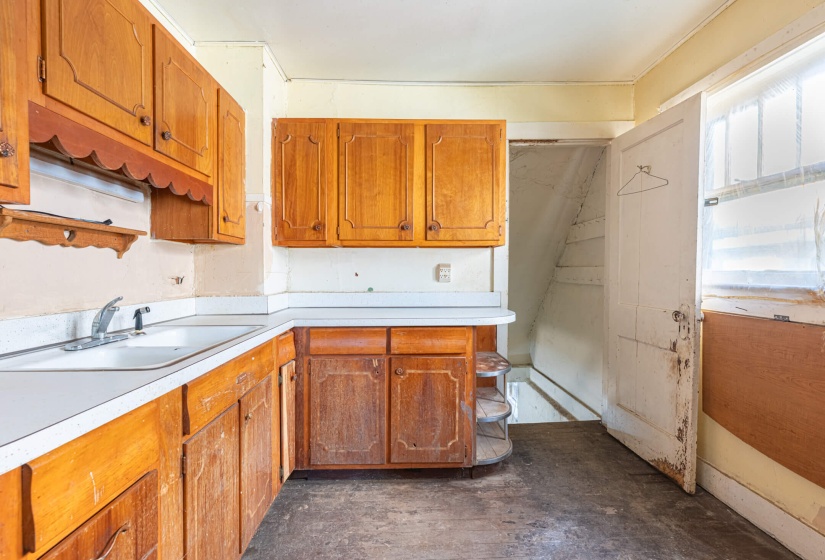 1573 Warder-9