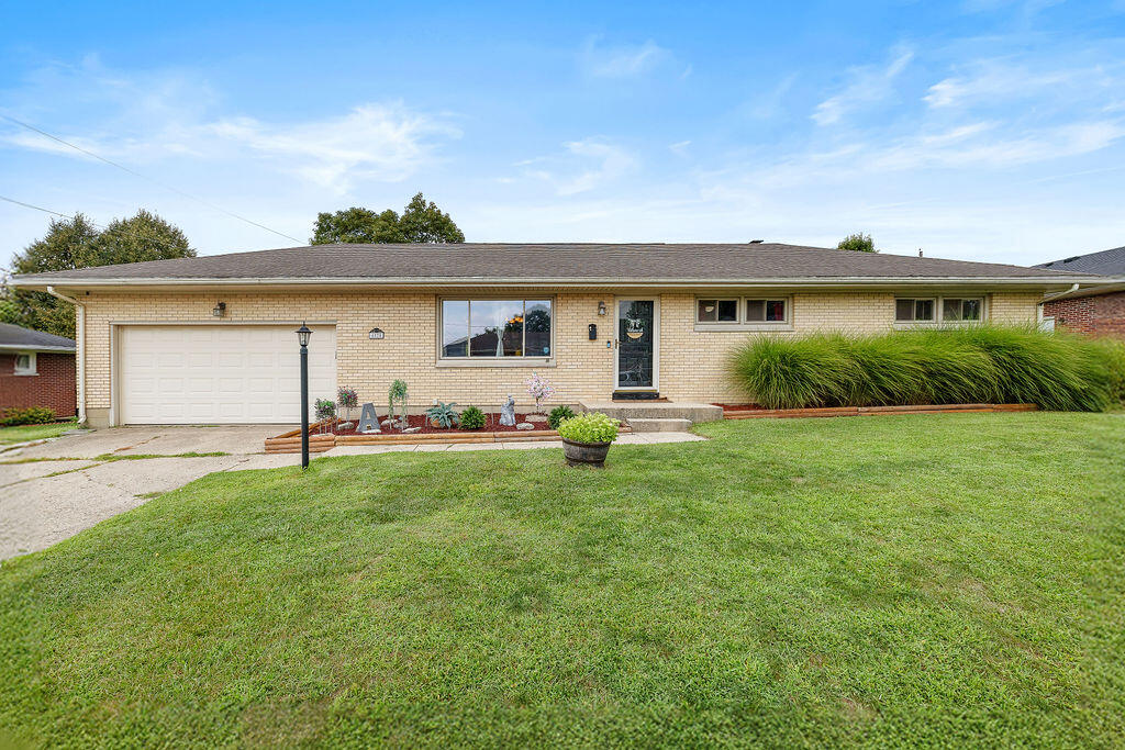 4825 Chippendale Drive, Springfield, Ohio 45503