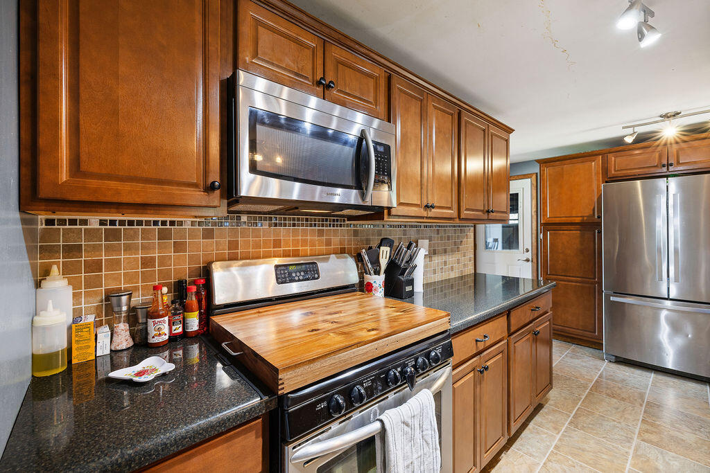 4825 Chippendale Drive, Springfield, Ohio 45503