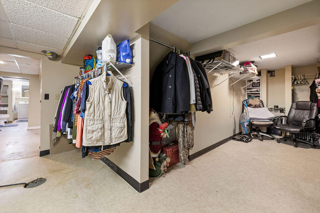 4825 Chippendale Drive, Springfield, Ohio 45503