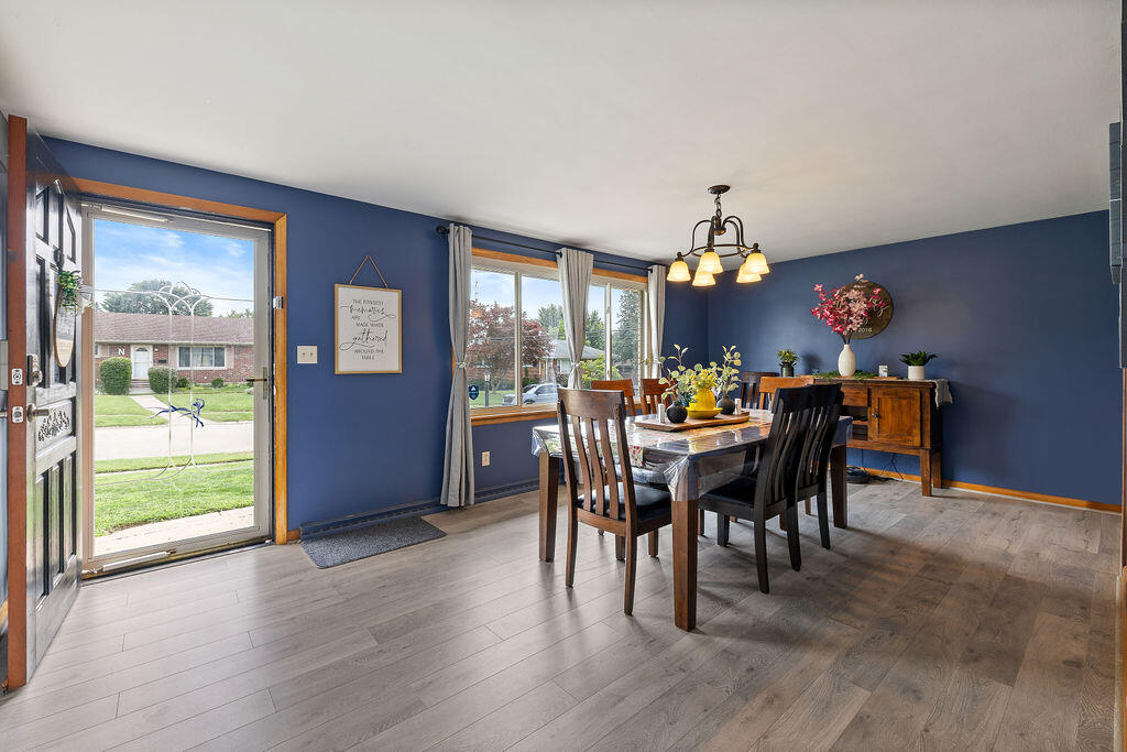4825 Chippendale Drive, Springfield, Ohio 45503