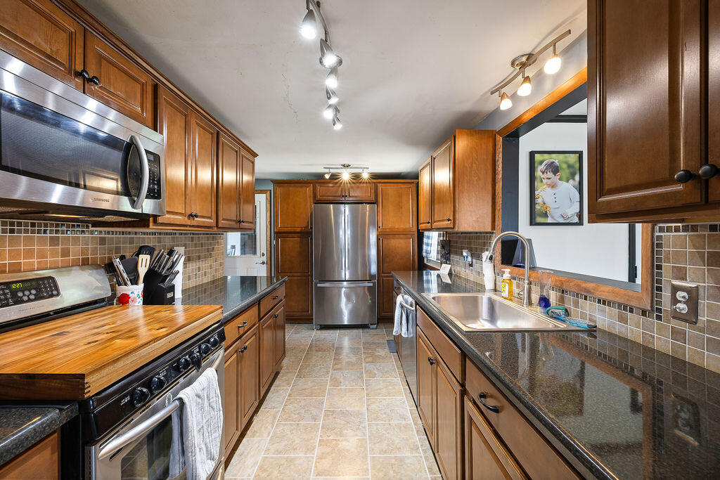 4825 Chippendale Drive, Springfield, Ohio 45503