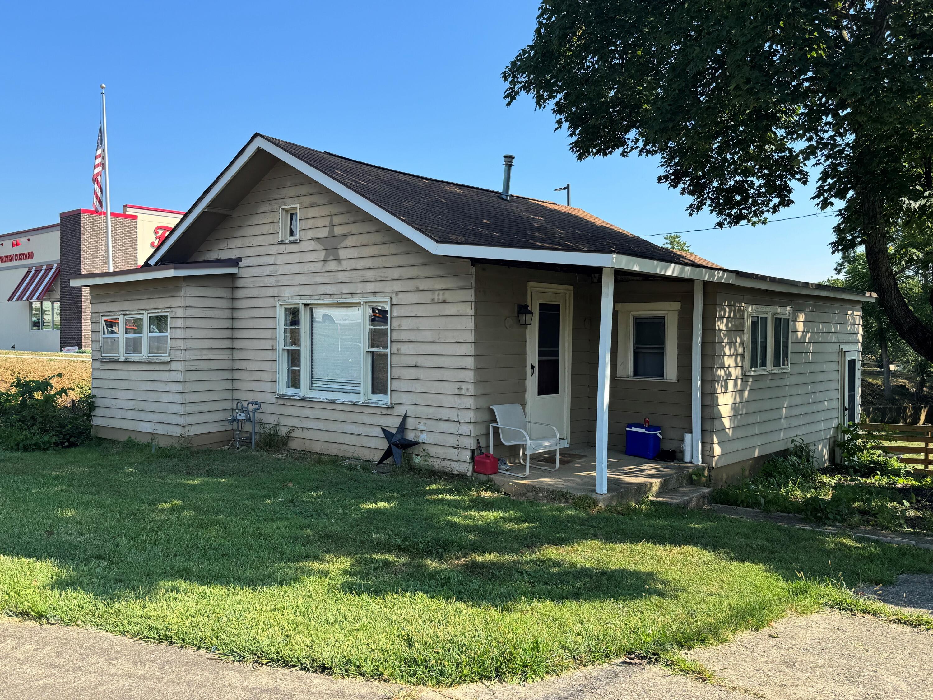 916 Main Street, Englewood, Ohio 45322