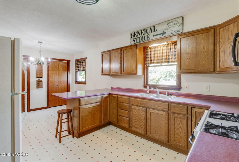 350 Highland Avenue, Ada, Ohio, 3 Bedrooms Bedrooms, ,1 BathroomBathrooms,Residential,For Sale,Highland,307604