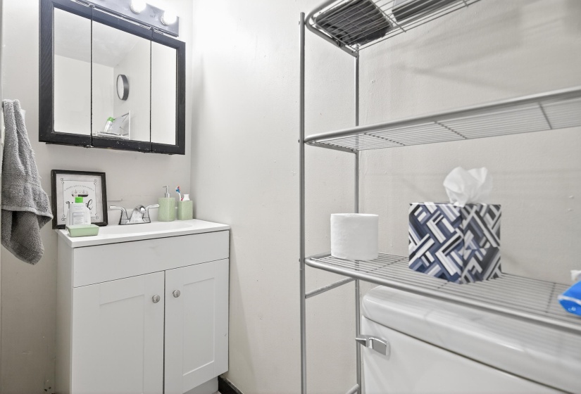 215 Pindar, Urbana-12