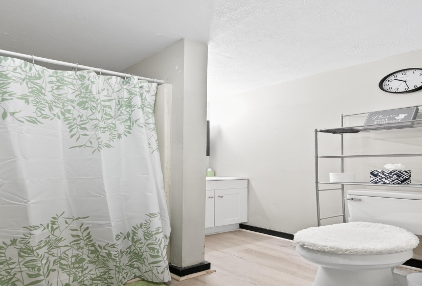 215 Pindar, Urbana-13