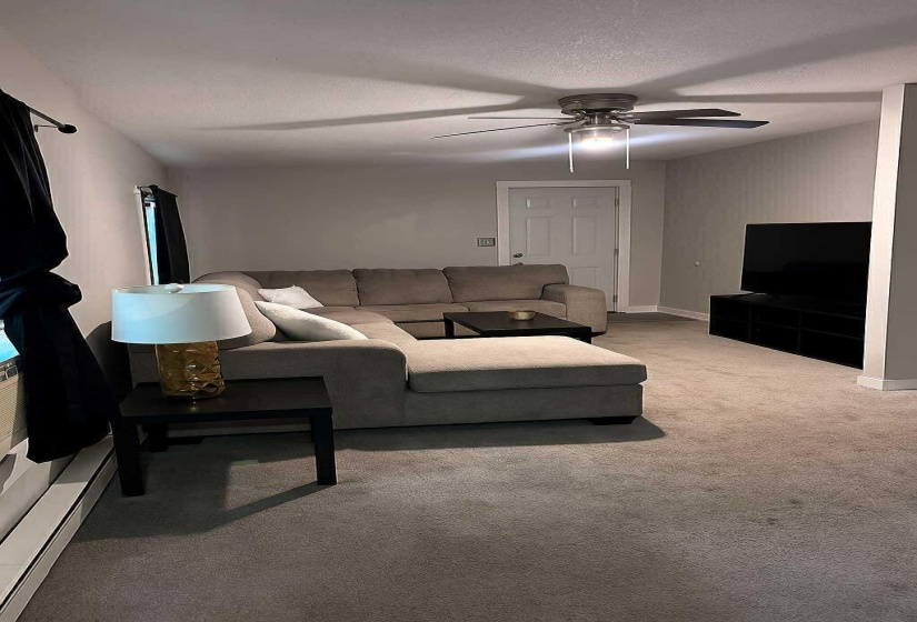 215 Pindar, Urbana