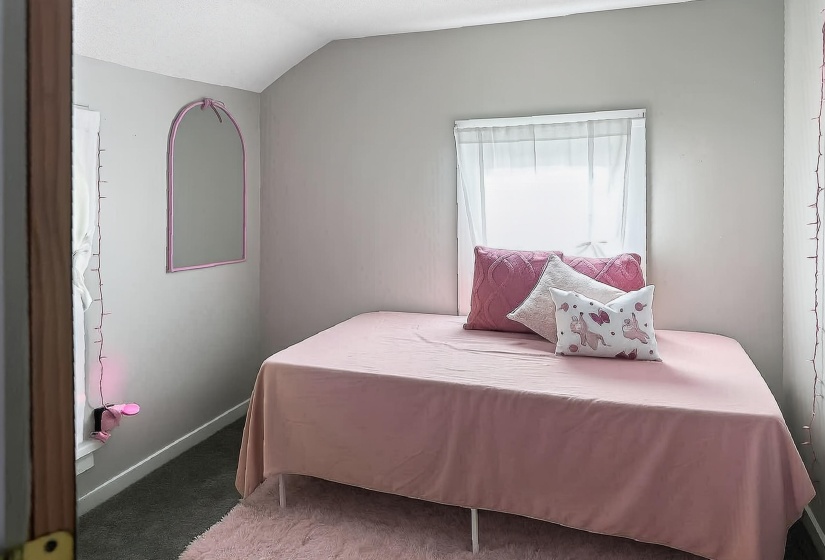 215 Pindar, Urbana-23
