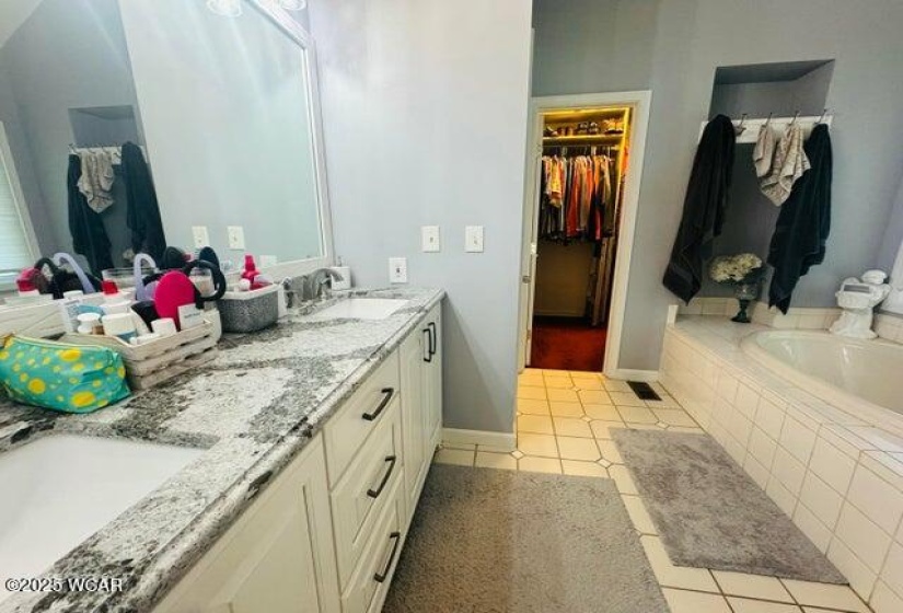6764 Silver Lakes Drive Drive, Celina, Ohio, 4 Bedrooms Bedrooms, ,2 BathroomsBathrooms,Residential,For Sale,Silver Lakes Drive,307974