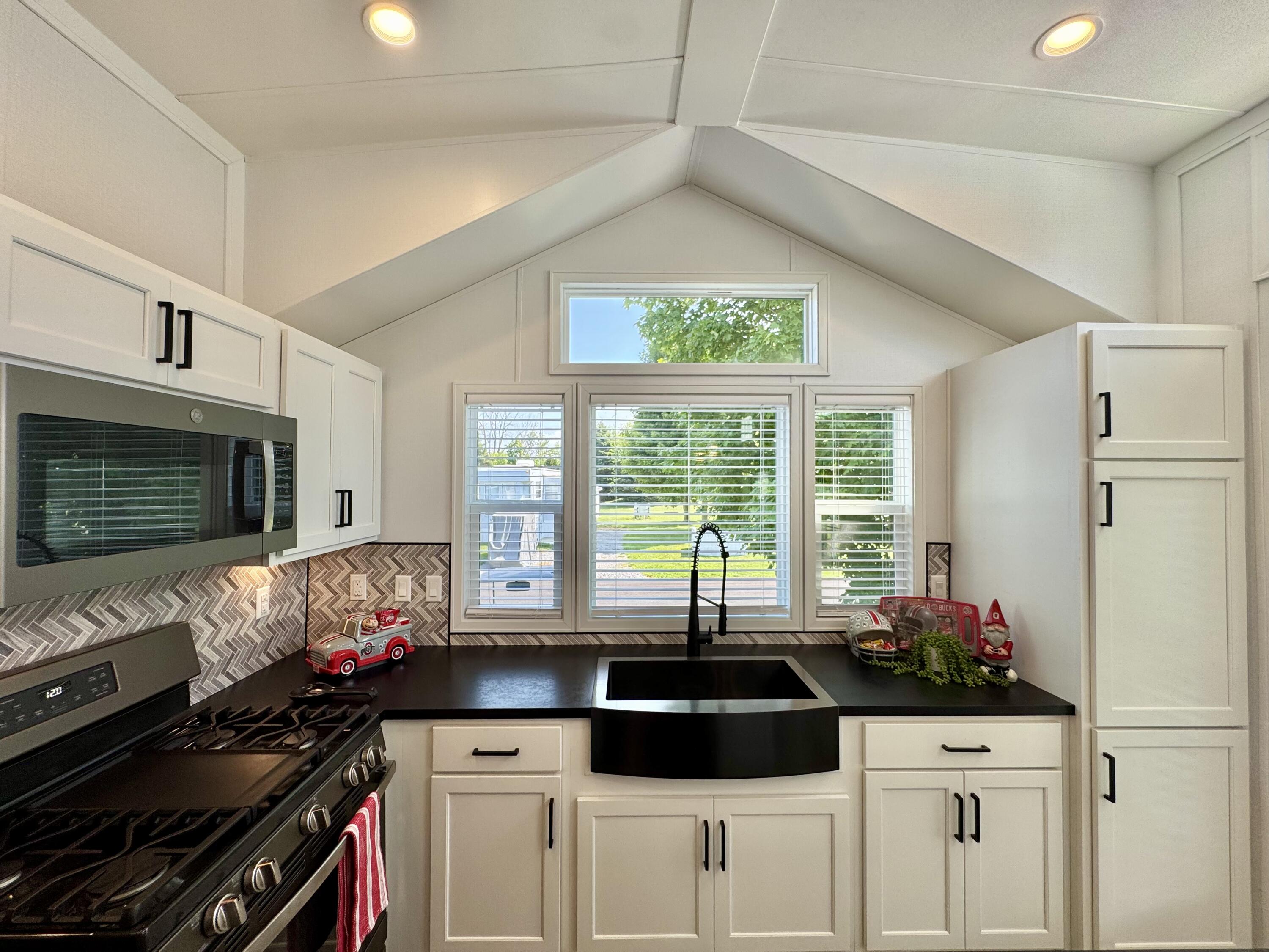 11377 Township Road 266, Lakeview, Ohio 43331