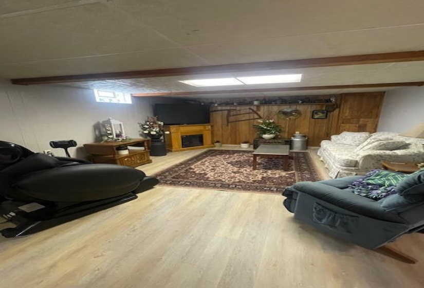 Basement FR