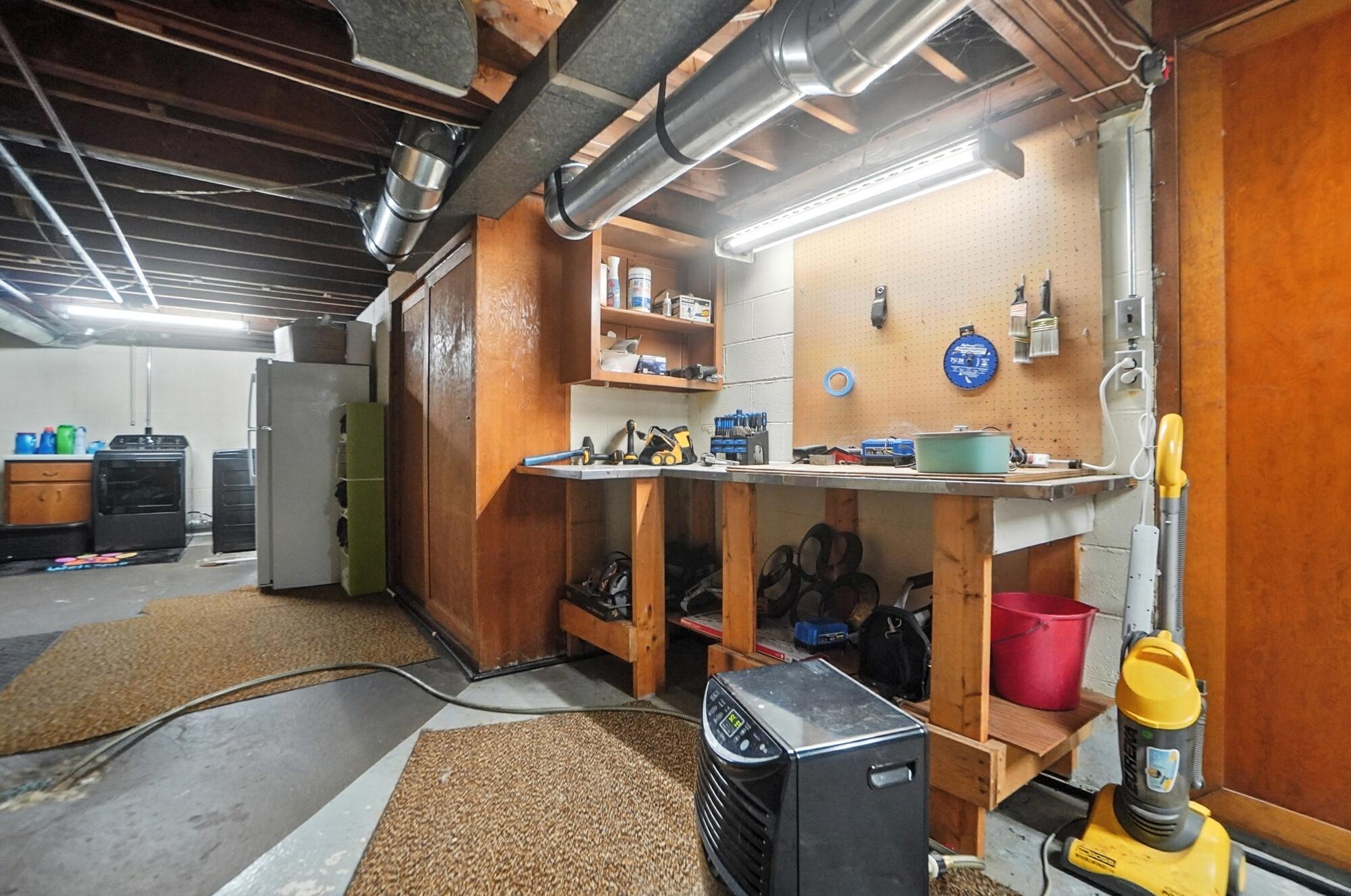 232 Ardmore Road, Springfield, Ohio 45504