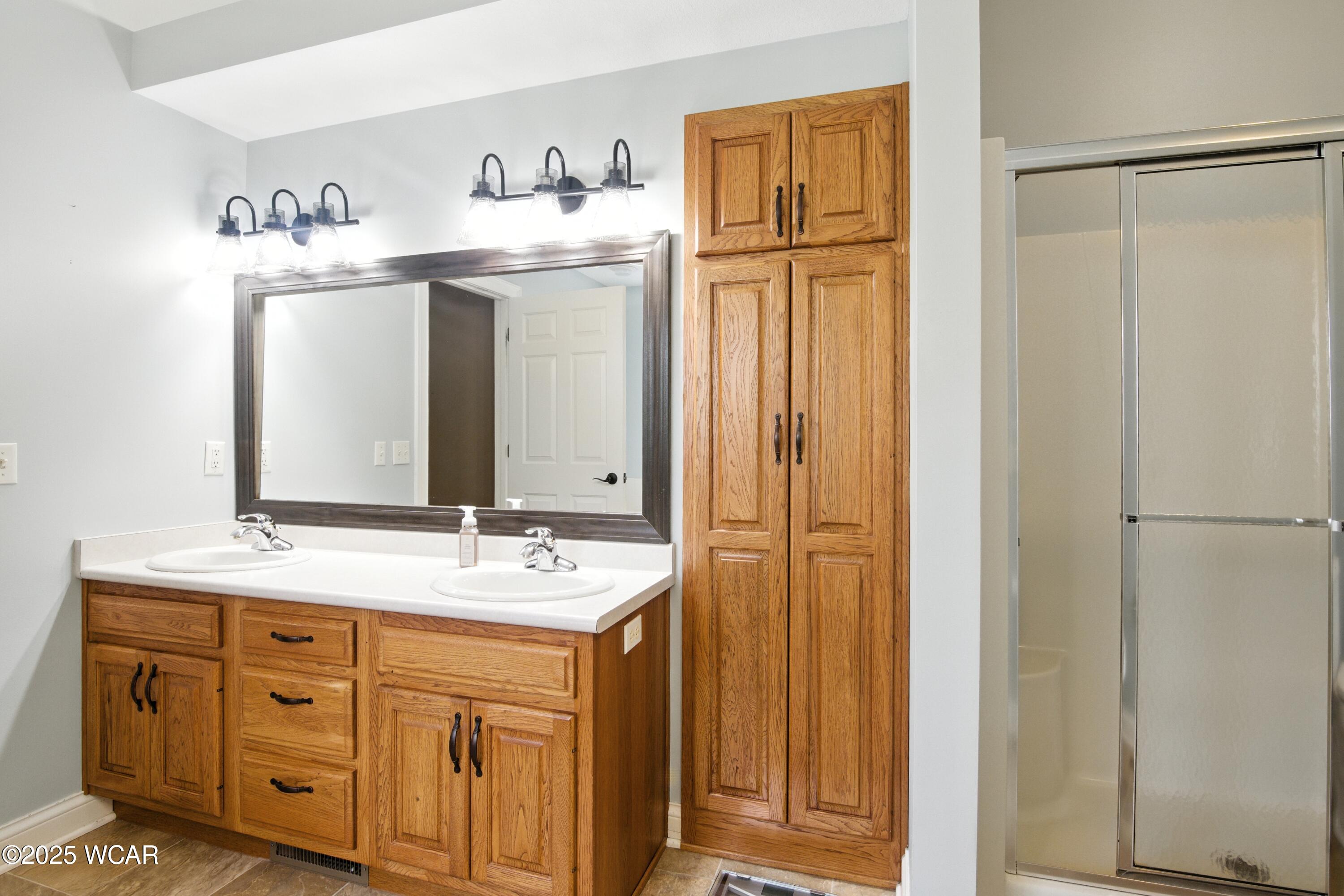 1049 Chippewa Drive, Van Wert, Ohio