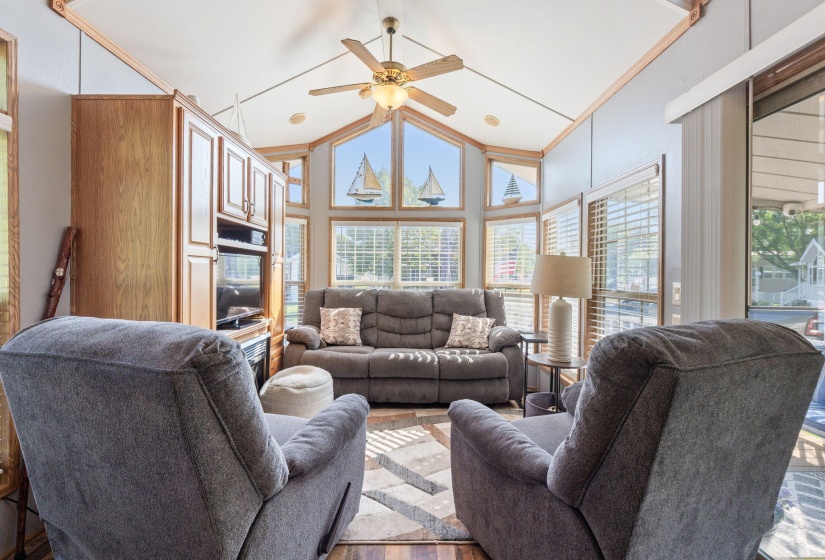 11377 Township Road 266 (Interior)-3
