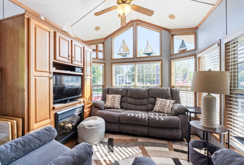11377 Township Road 266 (Interior)-4