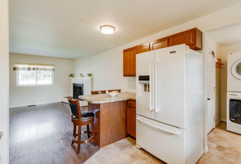 14-web-or-mls-2025 08 14 - 837LindenAve-