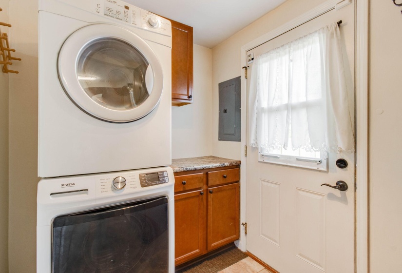 17-web-or-mls-2025 08 14 - 837LindenAve-