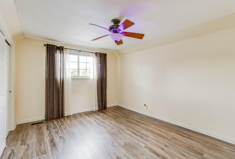 22-web-or-mls-2025 08 14 - 837LindenAve-