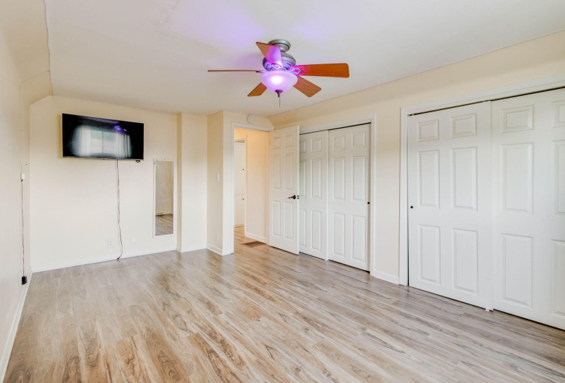 23-web-or-mls-2025 08 14 - 837LindenAve-