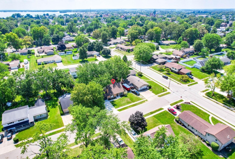 31-web-or-mls-2025 08 14 - 837LindenAve-
