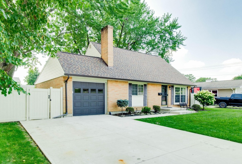 3-web-or-mls-2025 08 14 - 837LindenAve-C