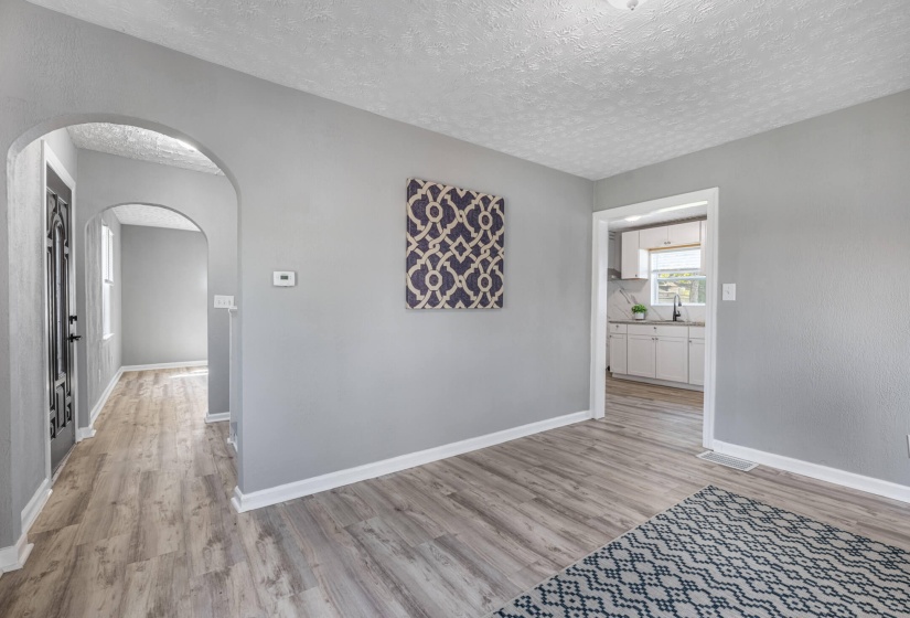 231 W Parkwood-9