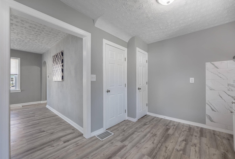 231 W Parkwood-13