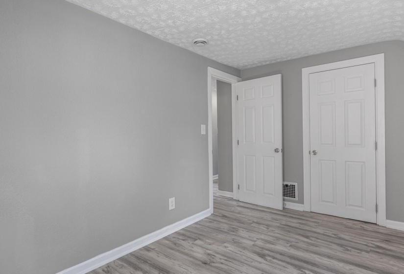 231 W Parkwood-17