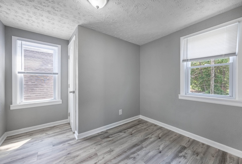 231 W Parkwood-18