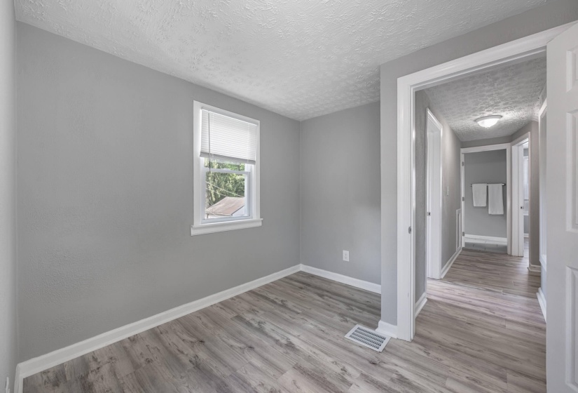 231 W Parkwood-19