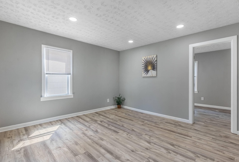 231 W Parkwood-3