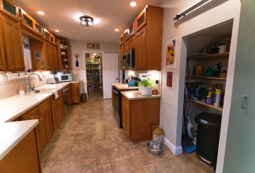Kitchen 1