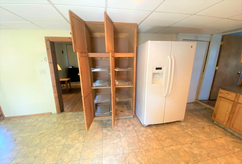 Pull-Out Drawers