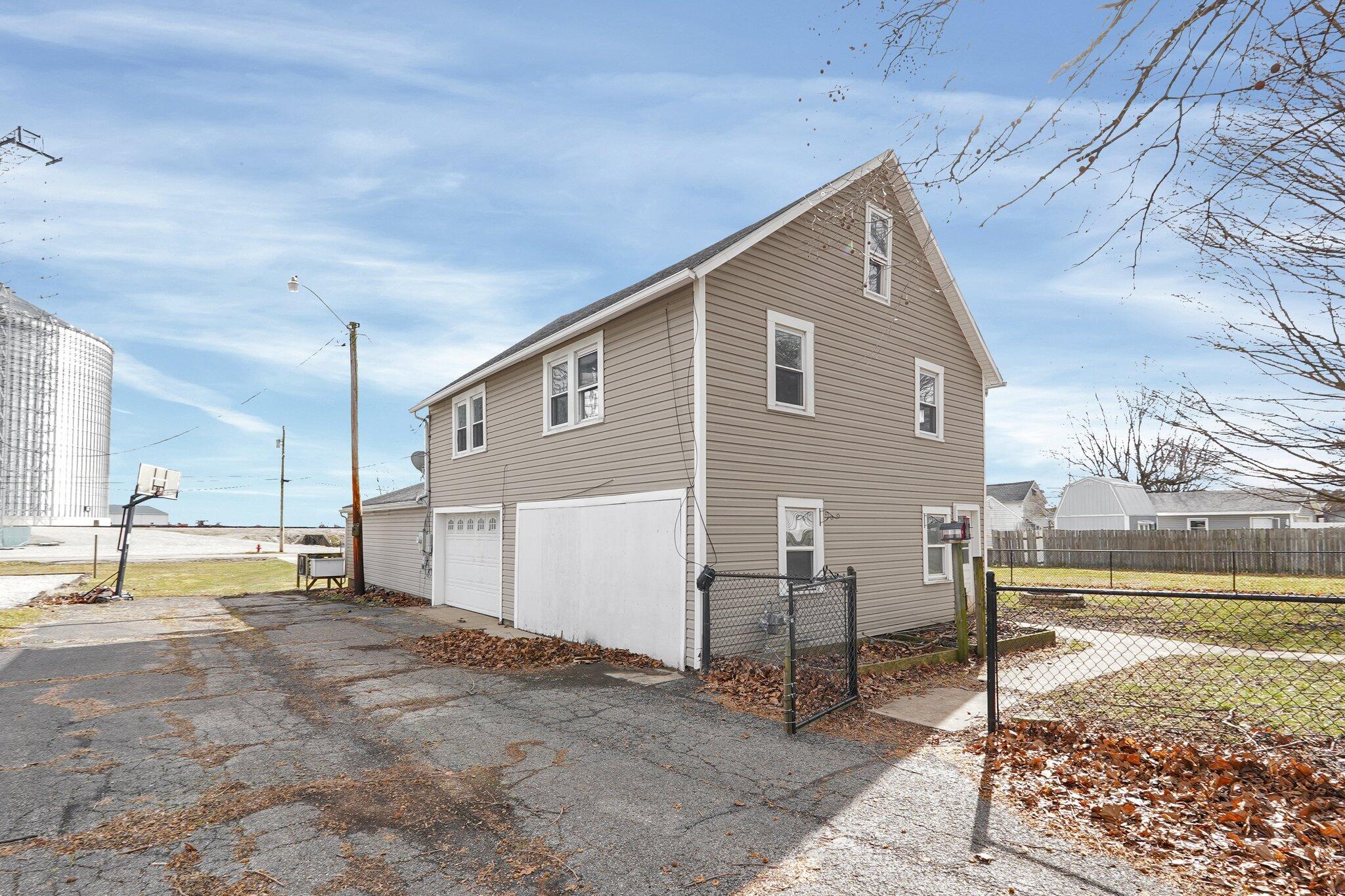 125 Mound Street, South Charleston, Ohio 45368