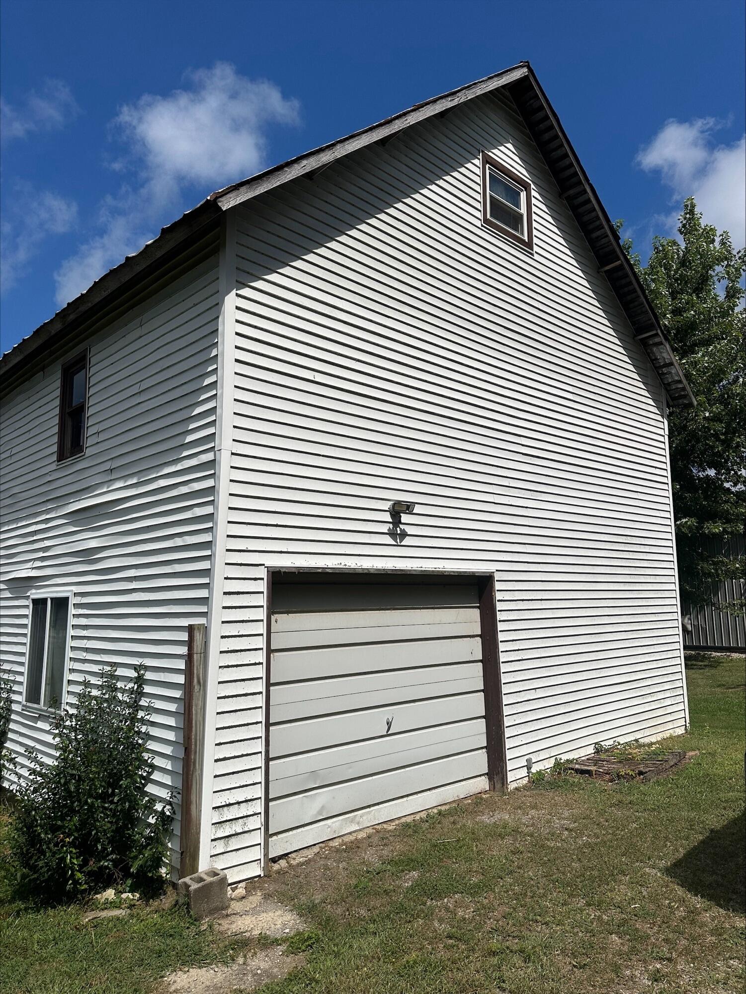 8059 Center Street, Lewistown, Ohio 43333