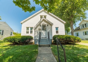 35 Elmwood Avenue, Troy, Ohio 45373, 3 Bedrooms Bedrooms, ,1 BathroomBathrooms,Residential,For Sale,Elmwood,1040792