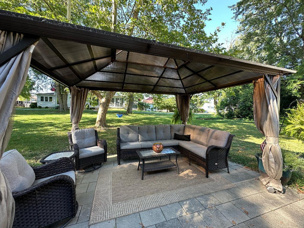 100 Wunderwood Drive, Tipp City, Ohio 45371