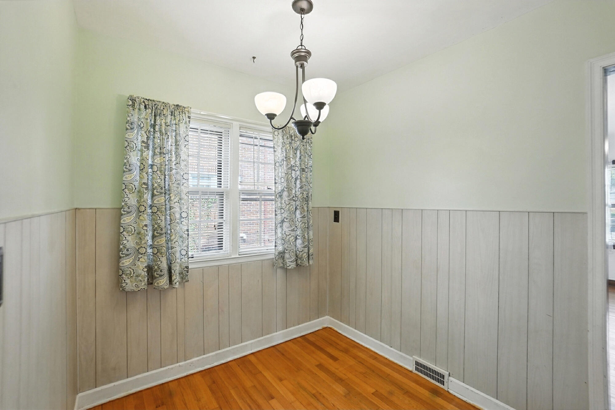 123 3rd Street, Springfield, Ohio 45504