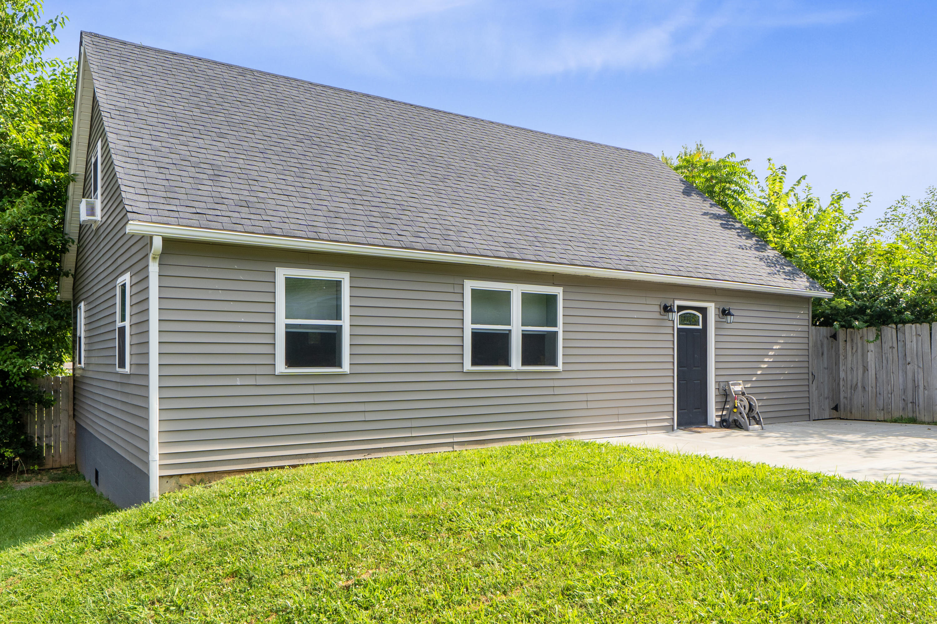 327 Forest Street, Fairborn, Ohio 45324