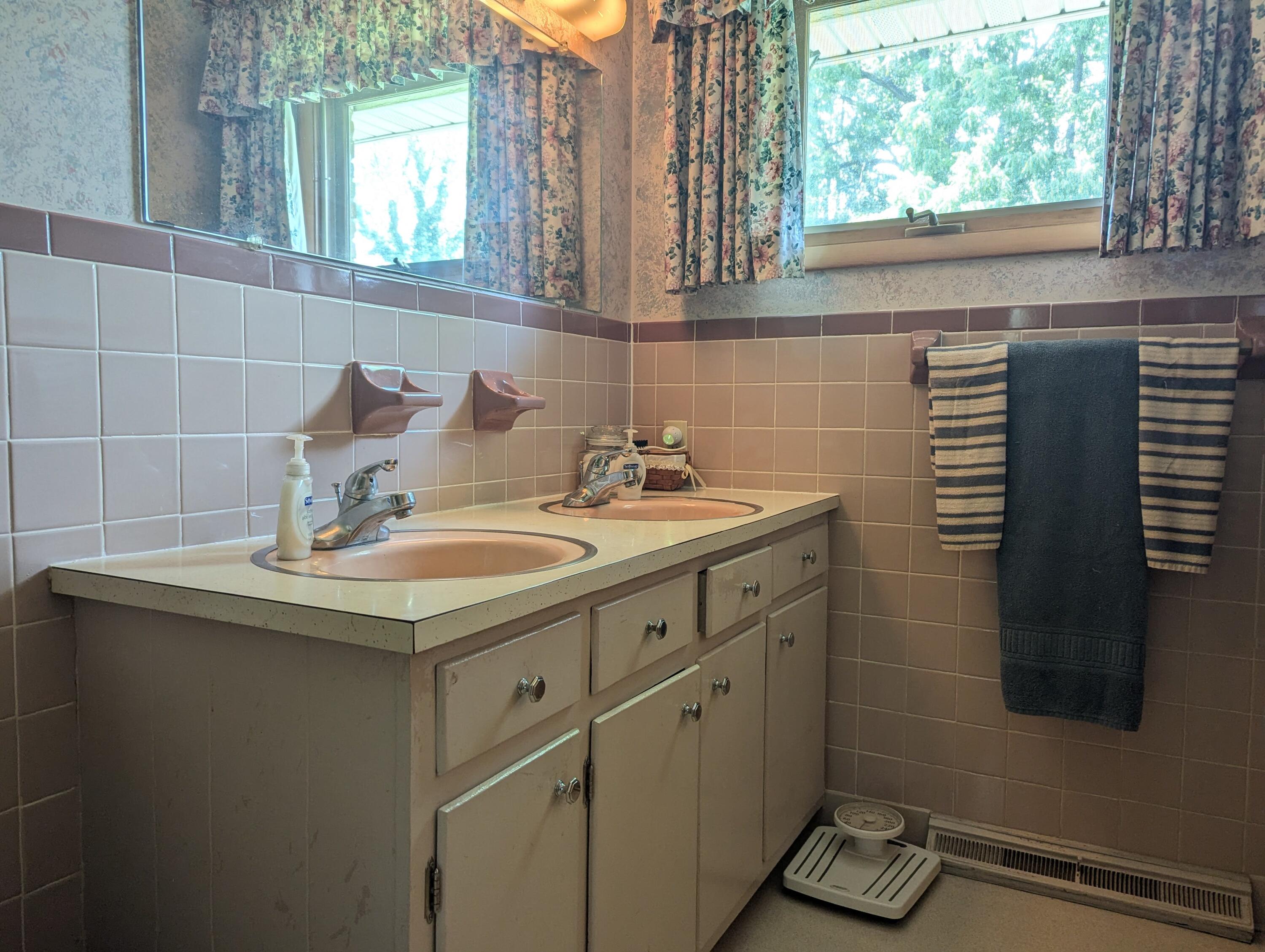 401 Capri Circle, Springfield, Ohio 45505