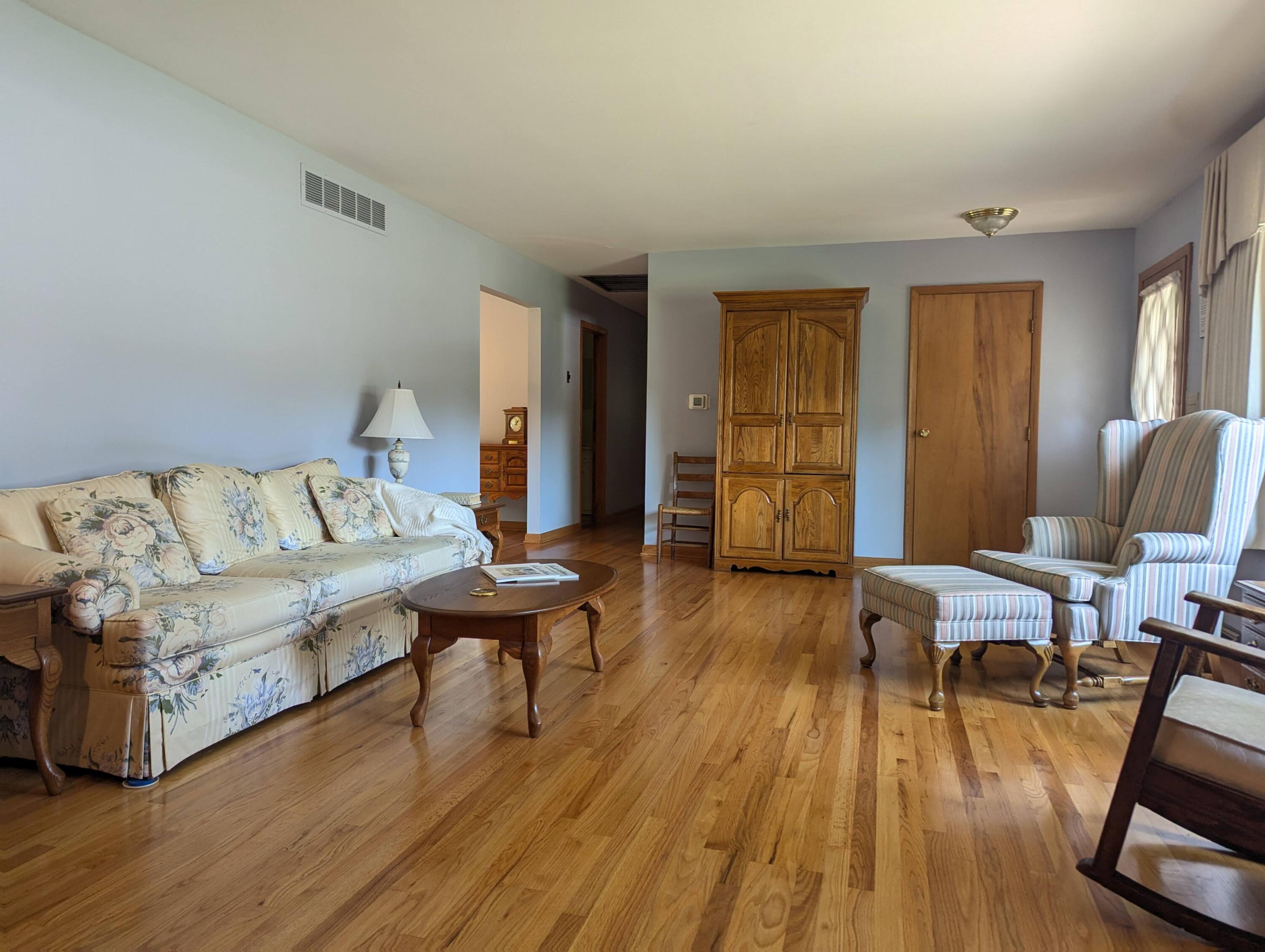 401 Capri Circle, Springfield, Ohio 45505