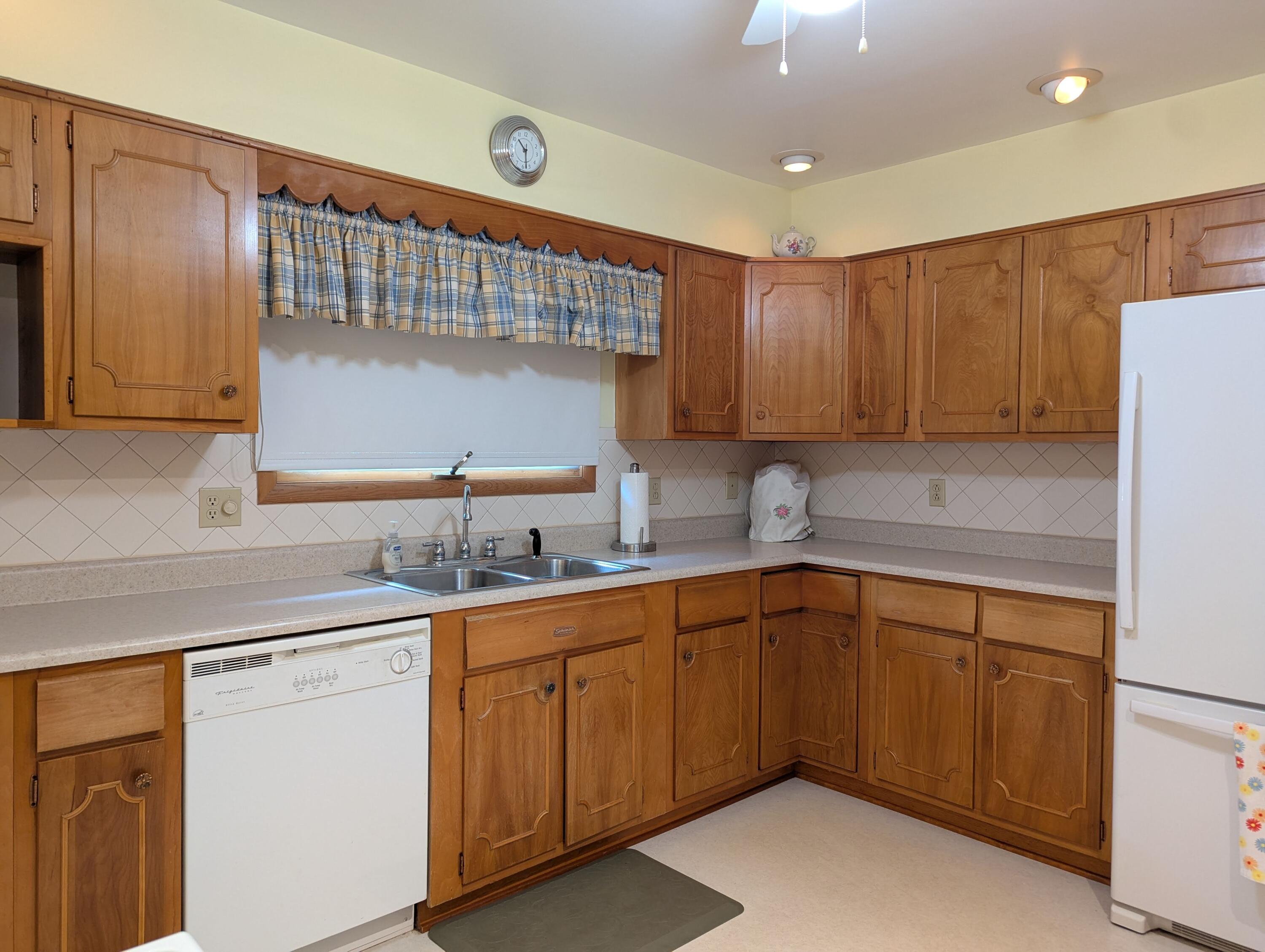 401 Capri Circle, Springfield, Ohio 45505