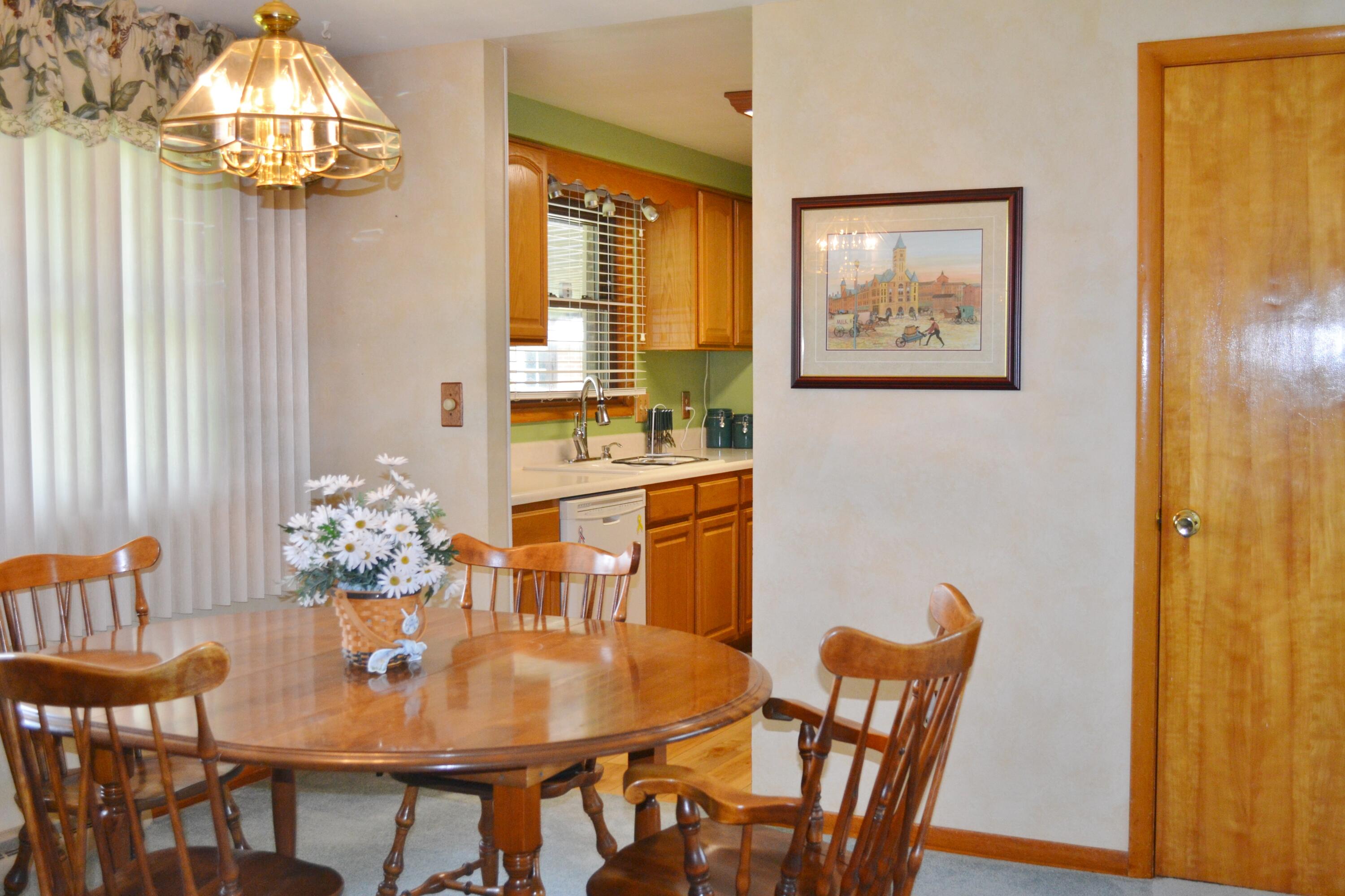 5127 Stoneridge Drive, Springfield, Ohio 45503