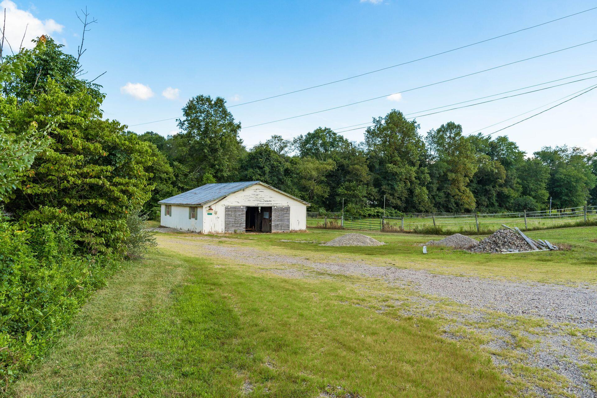 43208 Ohio 160, Wilkesville, Ohio 45695