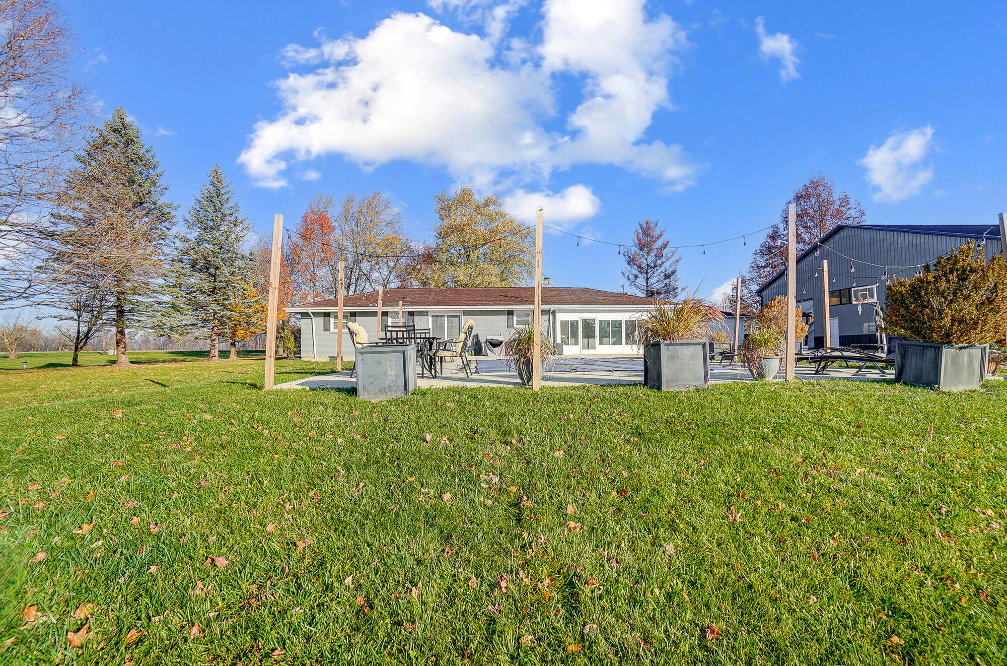 17946 National Road, Wapakoneta, Ohio 45895