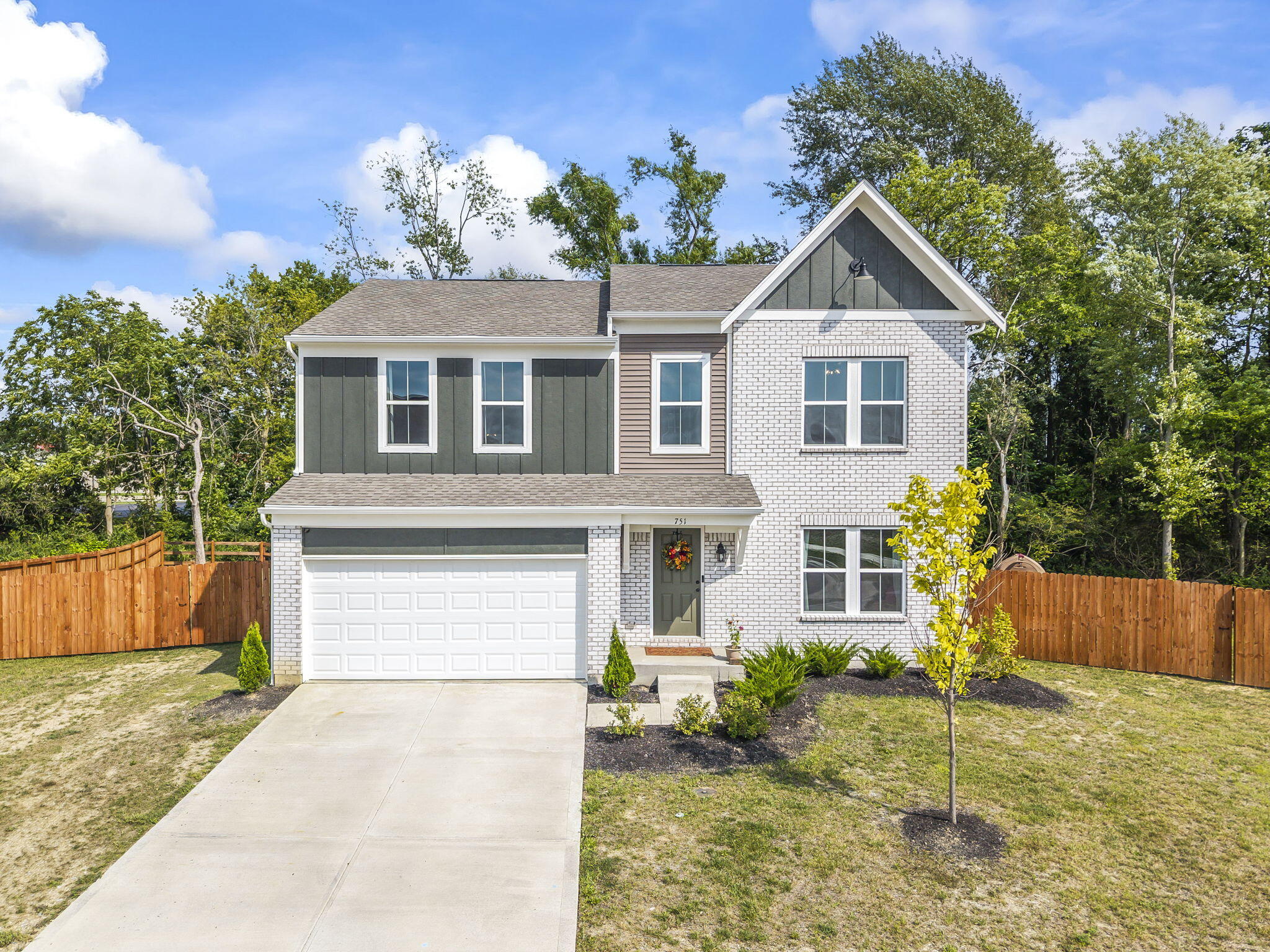 751 Hunters Run Drive, Brookville, Ohio 45309
