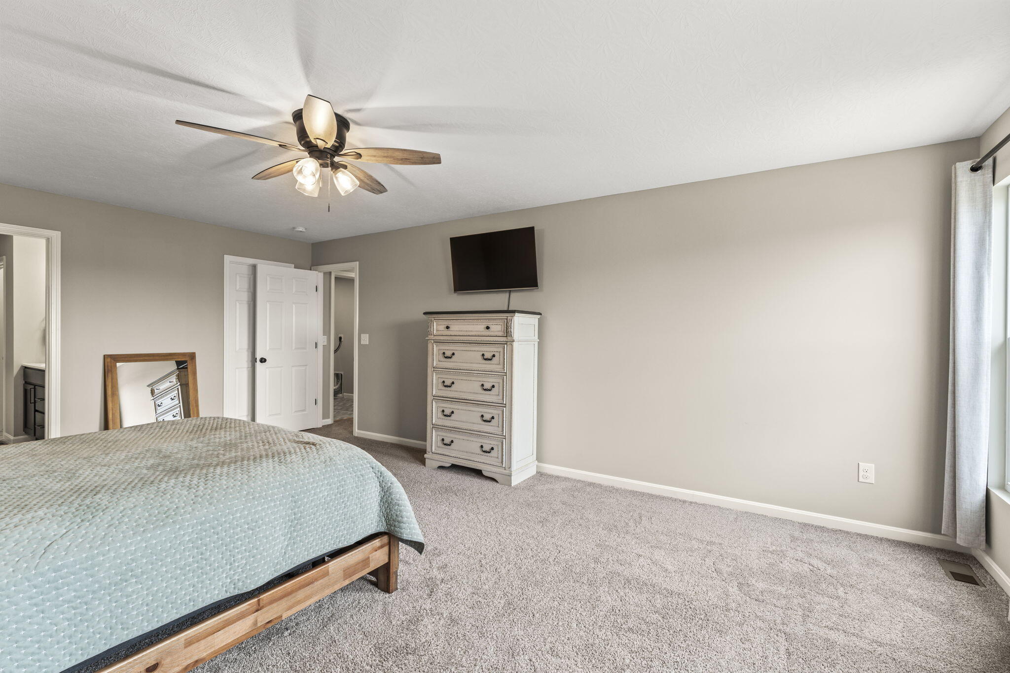 751 Hunters Run Drive, Brookville, Ohio 45309